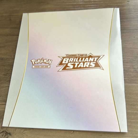 POKÉMON PLAYERS GUIDE BRILLIANT STARS EXCELLENT CONDITION - Picture 2 of 3